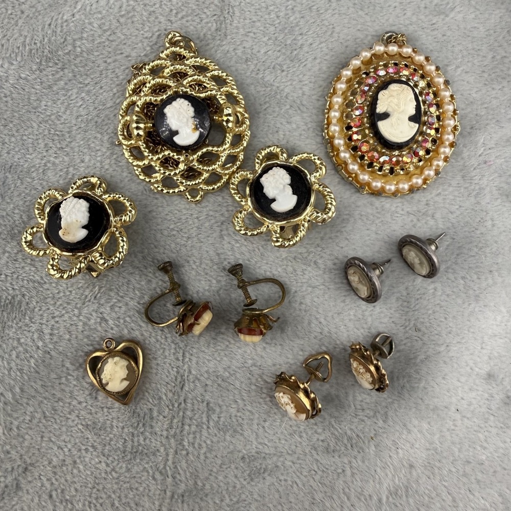 Vintage Cameo Pendant Earrings Lot Screw‎ Back Pierced Gold Tone